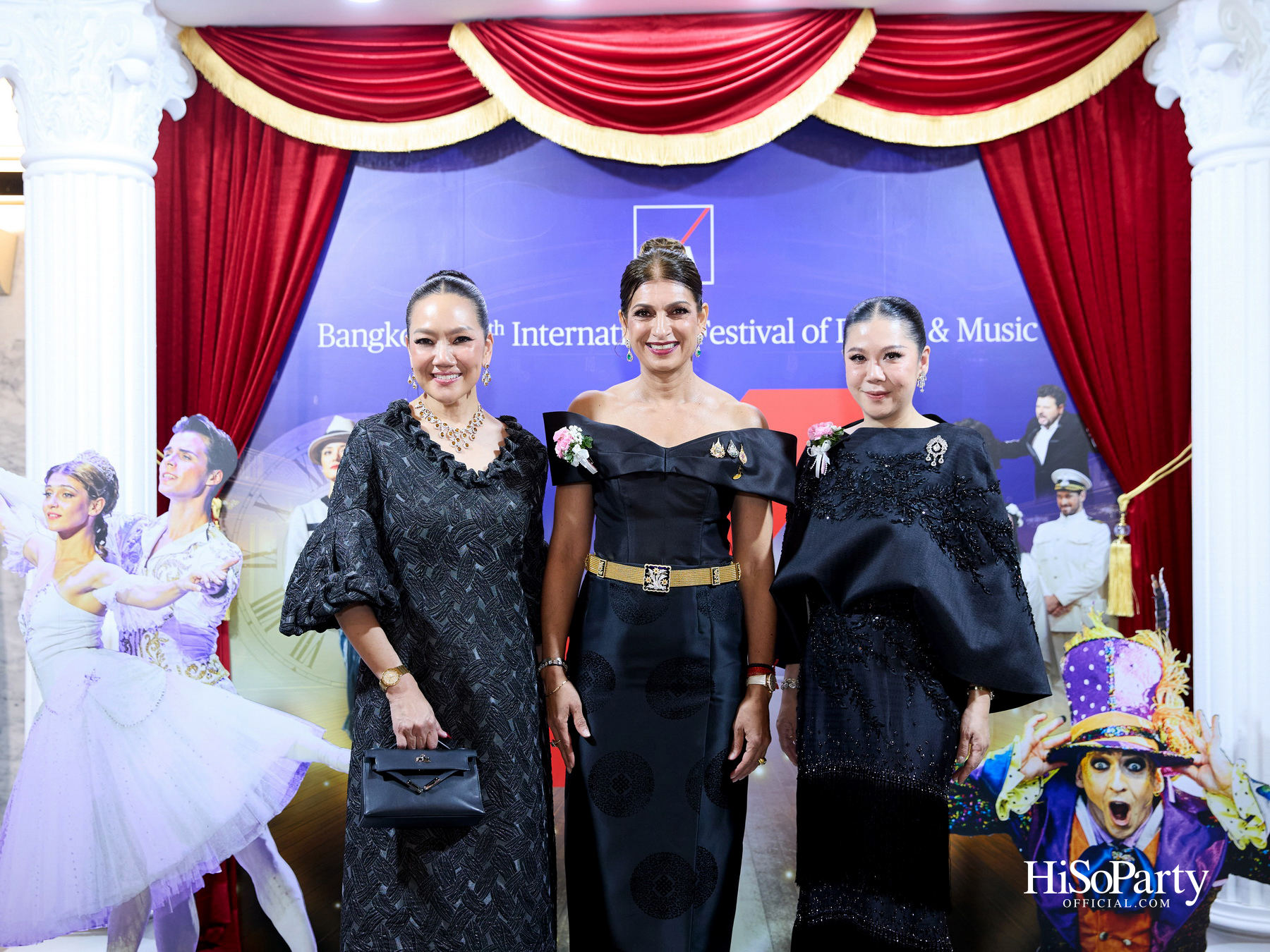 พระบาทสมเด็จพระเจ้าอยู่หัว และสมเด็จพระนางเจ้าฯ พระบรมราชินี เสด็จฯ ทอดพระเนตรบัลเลต์ ‘โรมิโอ แอนด์ จูเลียต’