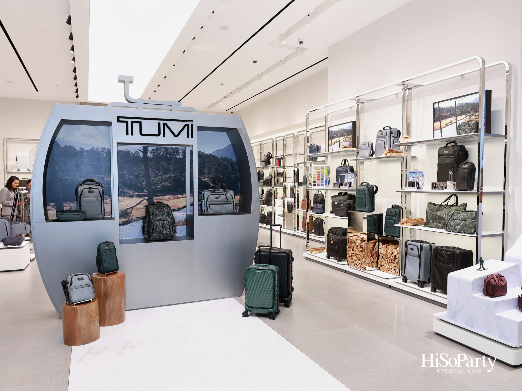 TUMI