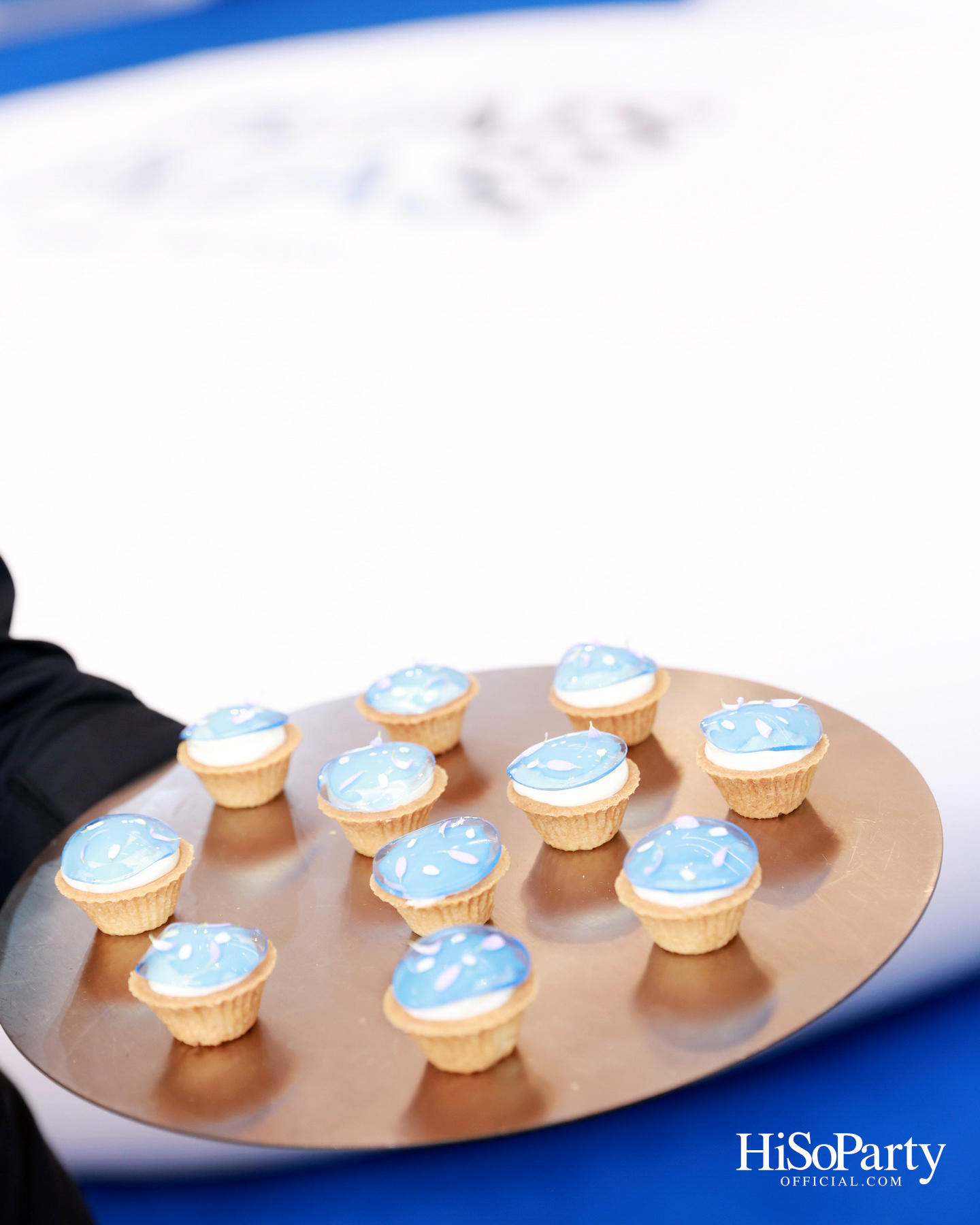 PLEATS PLEASE ISSEY MIYAKE เปิดตัว Pop-up ซีรีส์พิเศษ ‘AZURE COLORS’