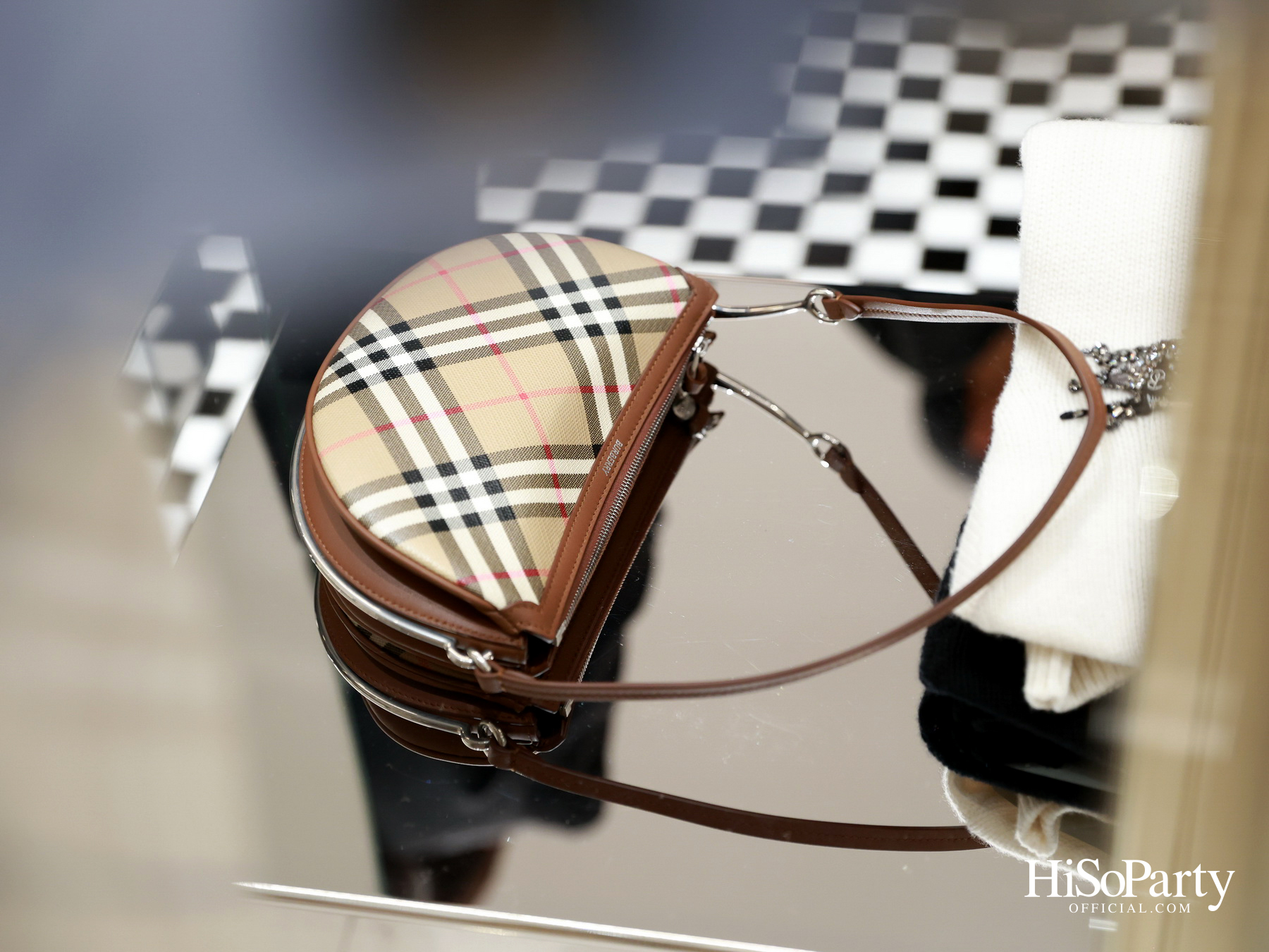 HiSoParty x Burberry Thailand ชวนสัมผัส Winter 2026 Collection ผ่าน Exclusive Preview สุดพิเศษ