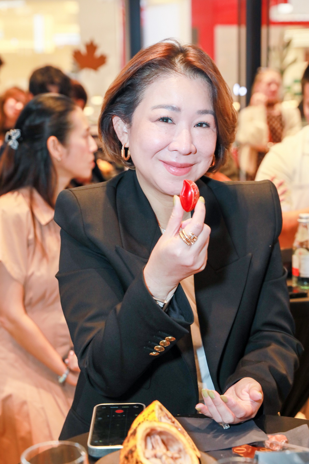 เอ็ม ดิสทริค ต้อนรับ Elias Läderach ถ่ายทอดศาสตร์ช็อกโกแลตสวิส พร้อมเปิดตัว ‘Thai Milk Tea Praline’ รสชาติพิเศษเฉพาะประเทศไทย