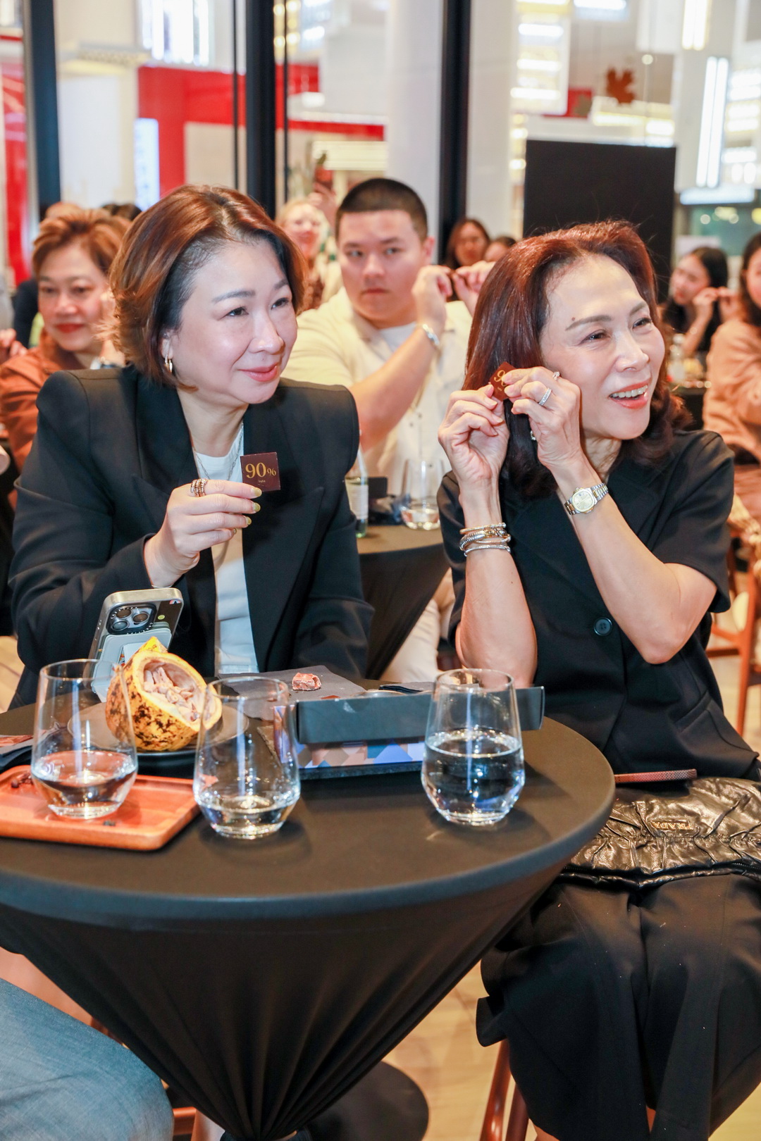 เอ็ม ดิสทริค ต้อนรับ Elias Läderach ถ่ายทอดศาสตร์ช็อกโกแลตสวิส พร้อมเปิดตัว ‘Thai Milk Tea Praline’ รสชาติพิเศษเฉพาะประเทศไทย