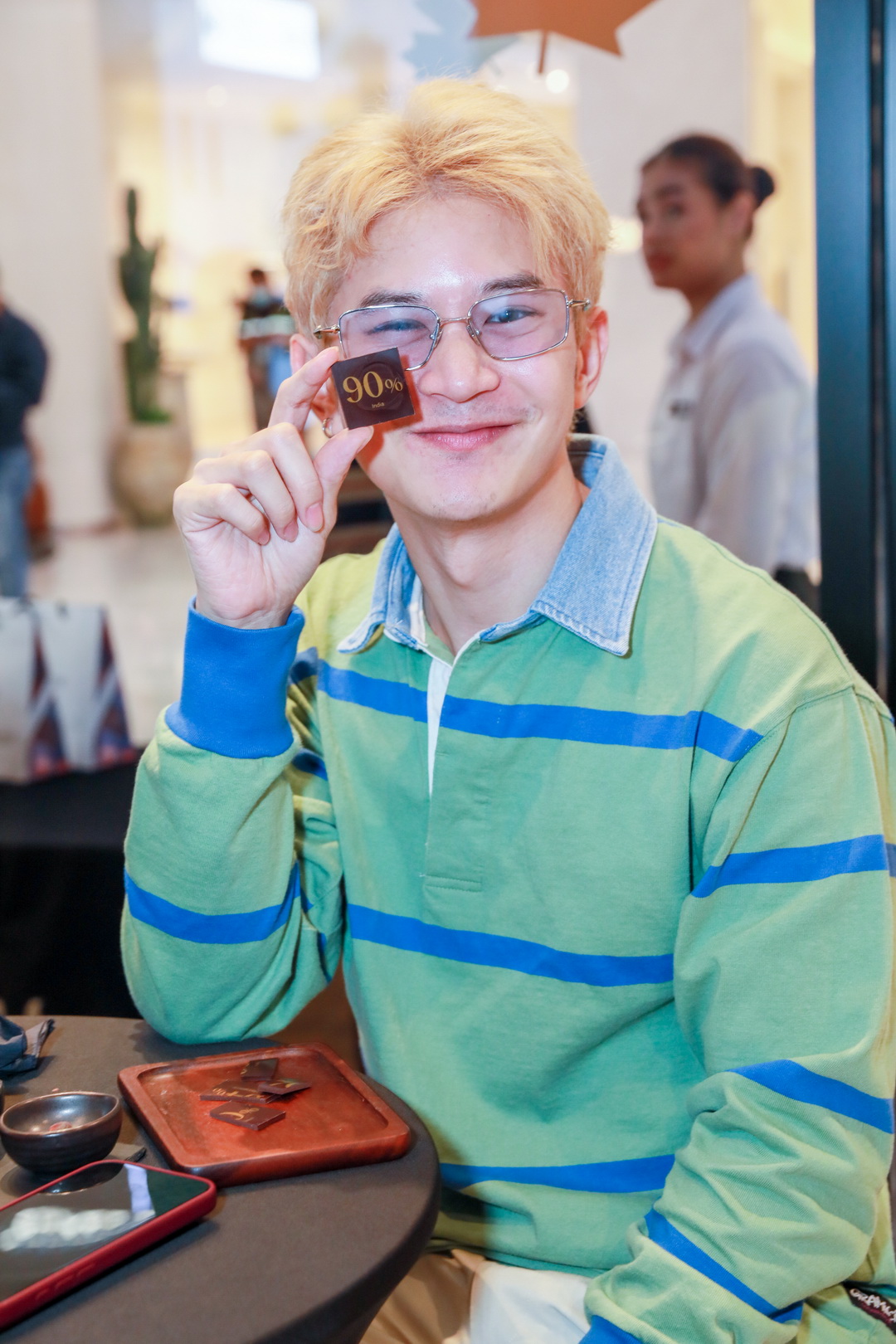 เอ็ม ดิสทริค ต้อนรับ Elias Läderach ถ่ายทอดศาสตร์ช็อกโกแลตสวิส พร้อมเปิดตัว ‘Thai Milk Tea Praline’ รสชาติพิเศษเฉพาะประเทศไทย