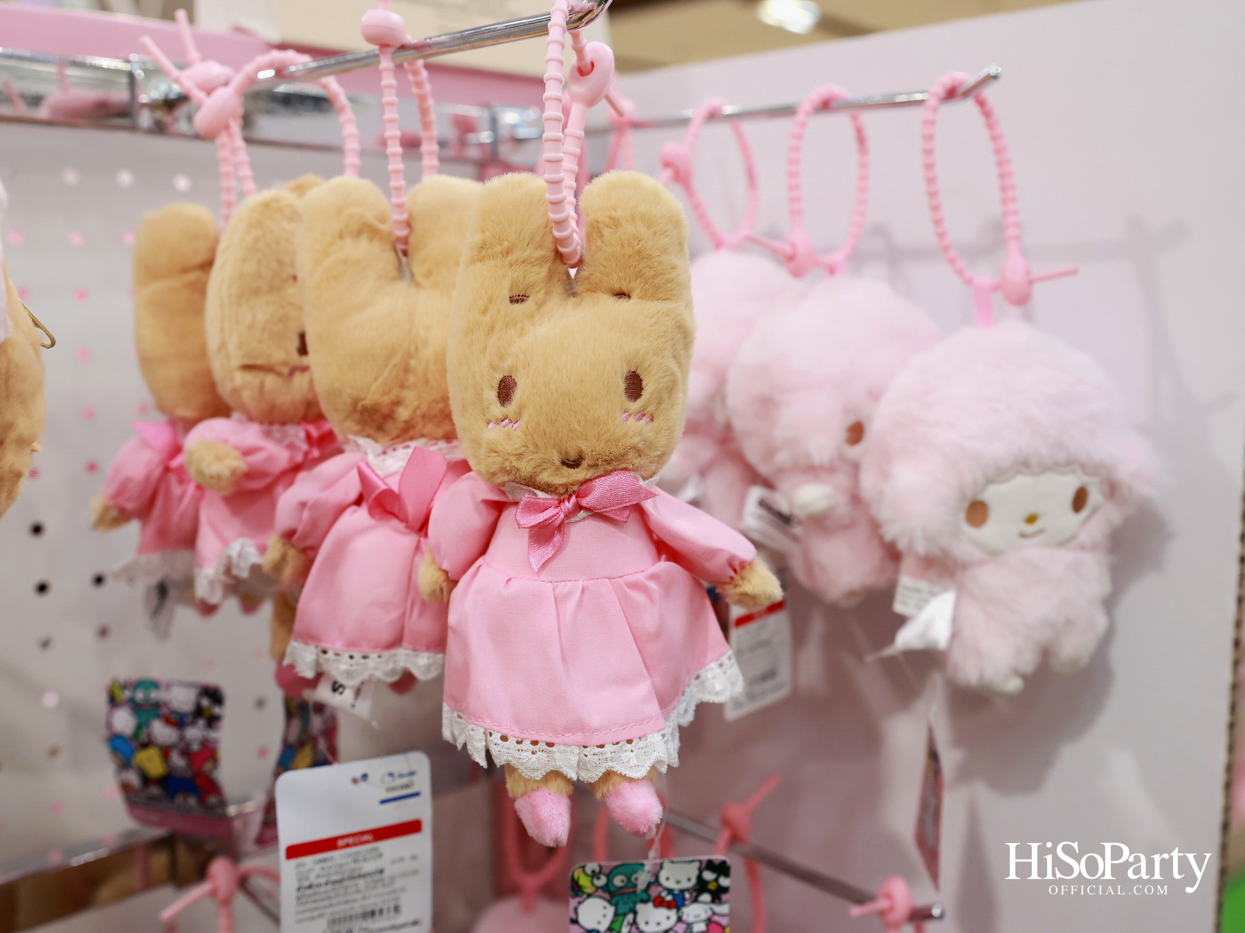 CENTRAL SANRIO CHARACTERS FAIR 2026 เปิดโลกแห่งความน่ารัก พร้อม เน็ต–สิรภพ และ เจเจ–รัชพล ร่วมเติมเต็ม ‘ช่อดอกไม้แห่งความสุข’