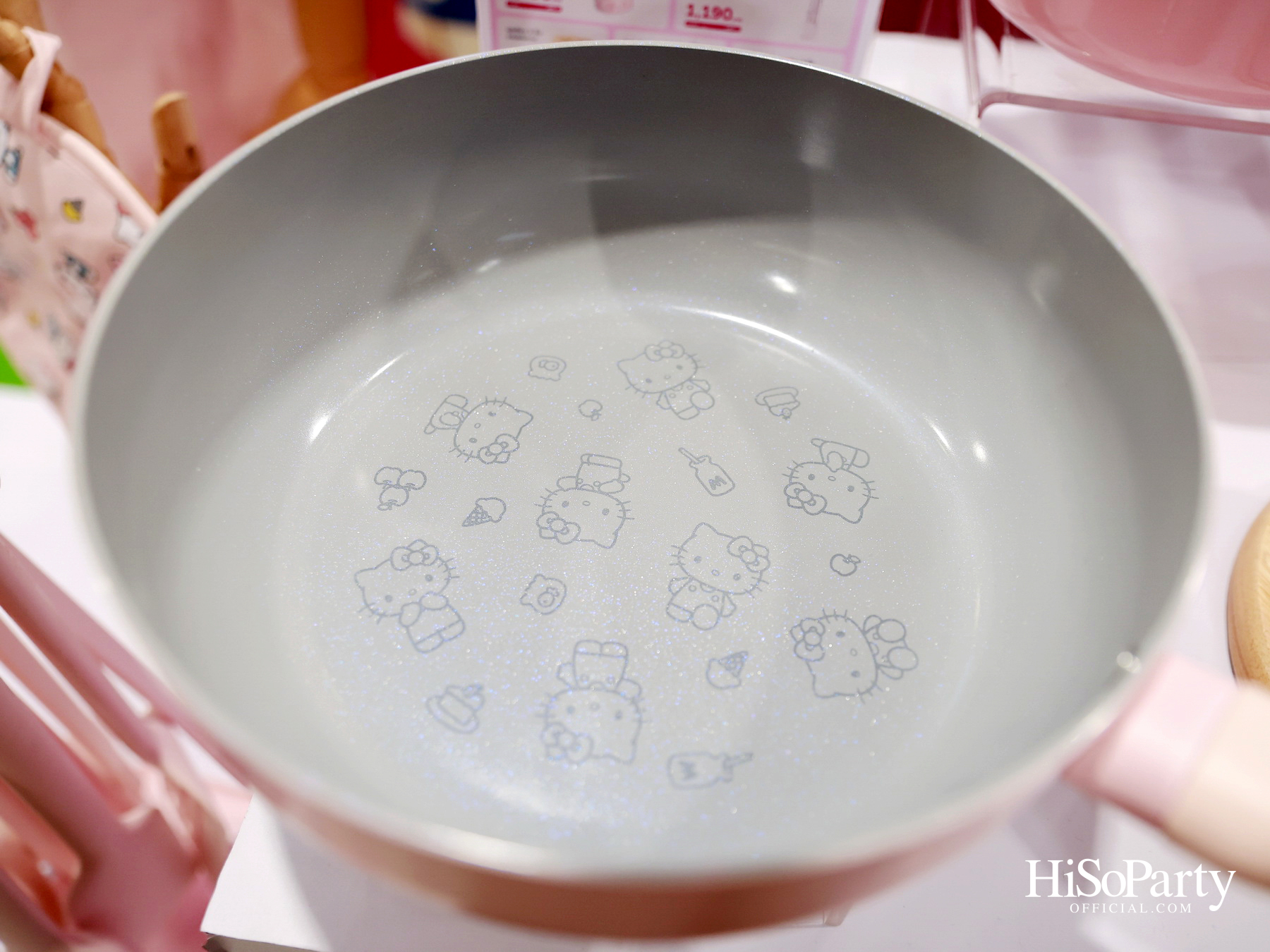 CENTRAL SANRIO CHARACTERS FAIR 2026 เปิดโลกแห่งความน่ารัก พร้อม เน็ต–สิรภพ และ เจเจ–รัชพล ร่วมเติมเต็ม ‘ช่อดอกไม้แห่งความสุข’
