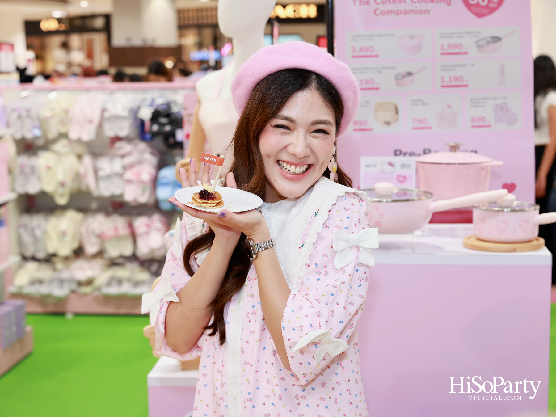 CENTRAL SANRIO CHARACTERS FAIR 2026 เปิดโลกแห่งความน่ารัก พร้อม เน็ต–สิรภพ และ เจเจ–รัชพล ร่วมเติมเต็ม ‘ช่อดอกไม้แห่งความสุข’