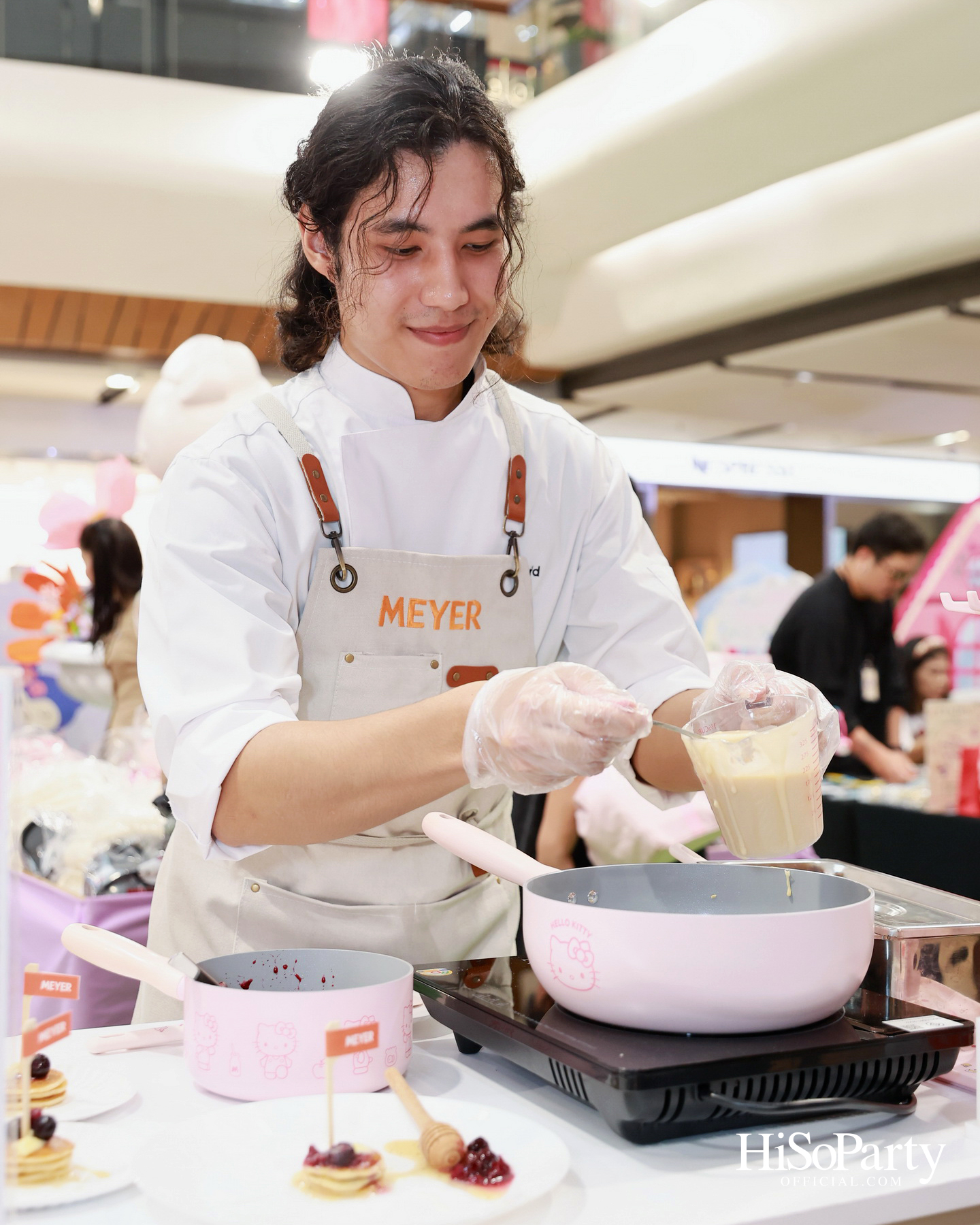CENTRAL SANRIO CHARACTERS FAIR 2026 เปิดโลกแห่งความน่ารัก พร้อม เน็ต–สิรภพ และ เจเจ–รัชพล ร่วมเติมเต็ม ‘ช่อดอกไม้แห่งความสุข’