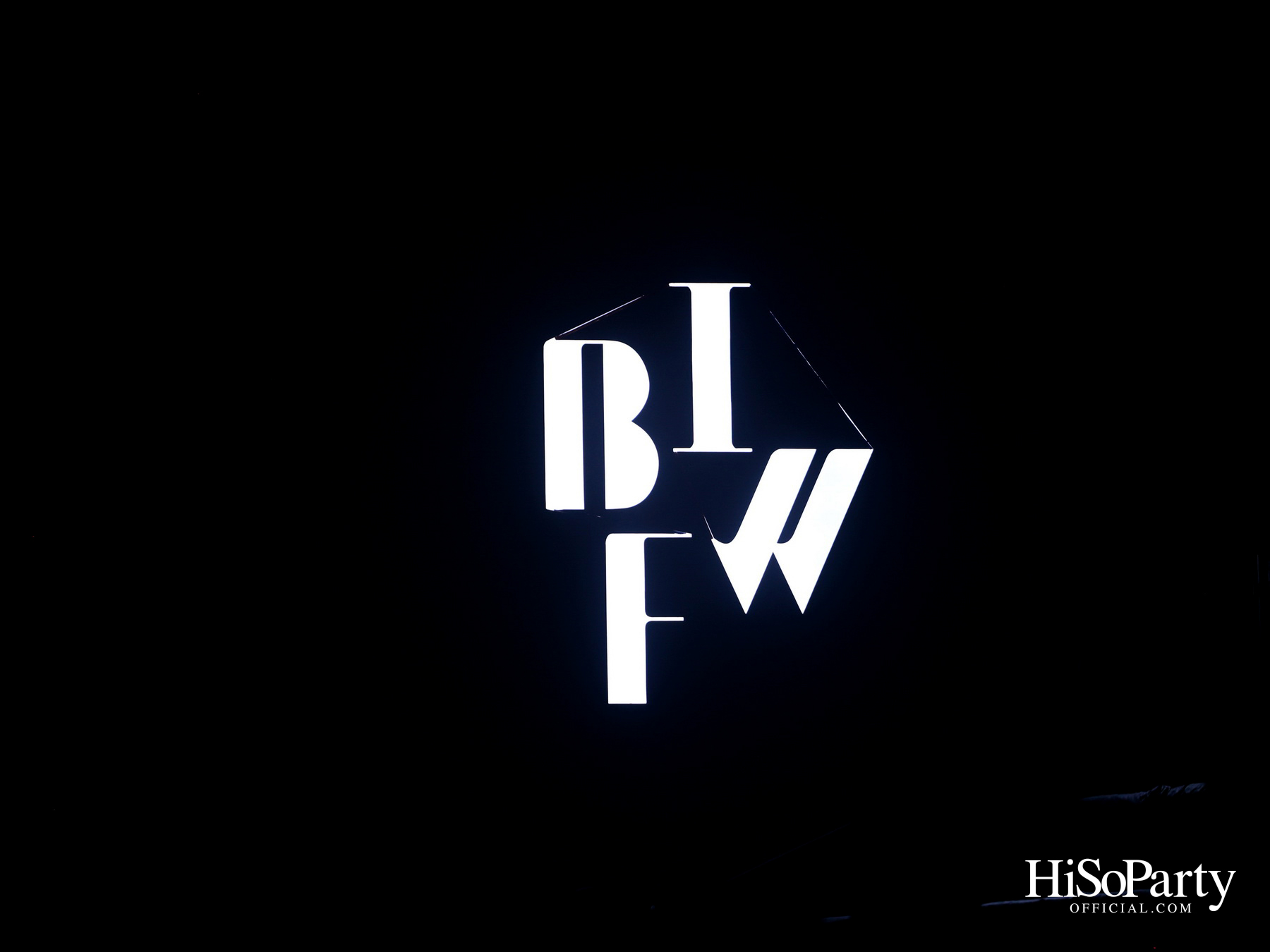 POEM ฉลองครบรอบ 20 ปีของแบรนด์ด้วยแฟชั่นโชว์ ‘POEM presented by MERZ AESTHETICS’ ภายในงาน BIFW2026
