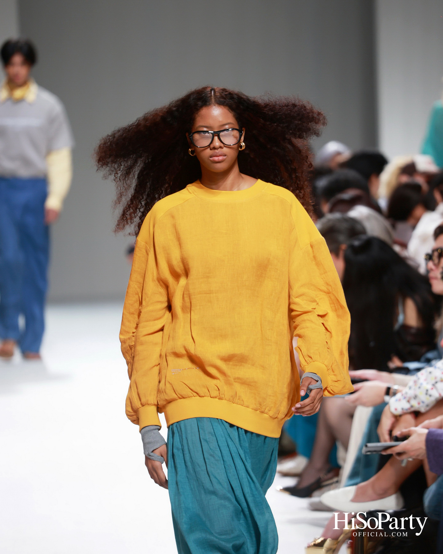 37°C Thirty-seven degrees Celsius นำเสนอคอลเลกชัน ‘LATITUDE 13.7° NORTH’ บนรันเวย์ BIFW2026