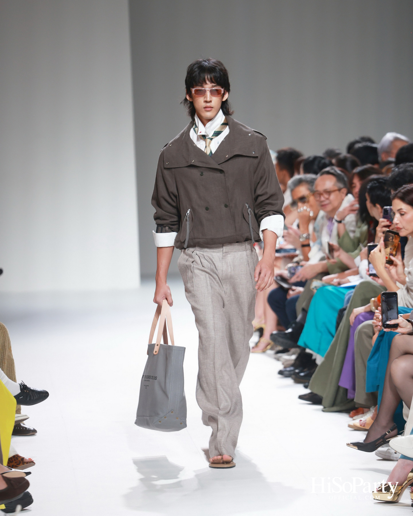 37°C Thirty-seven degrees Celsius นำเสนอคอลเลกชัน ‘LATITUDE 13.7° NORTH’ บนรันเวย์ BIFW2026