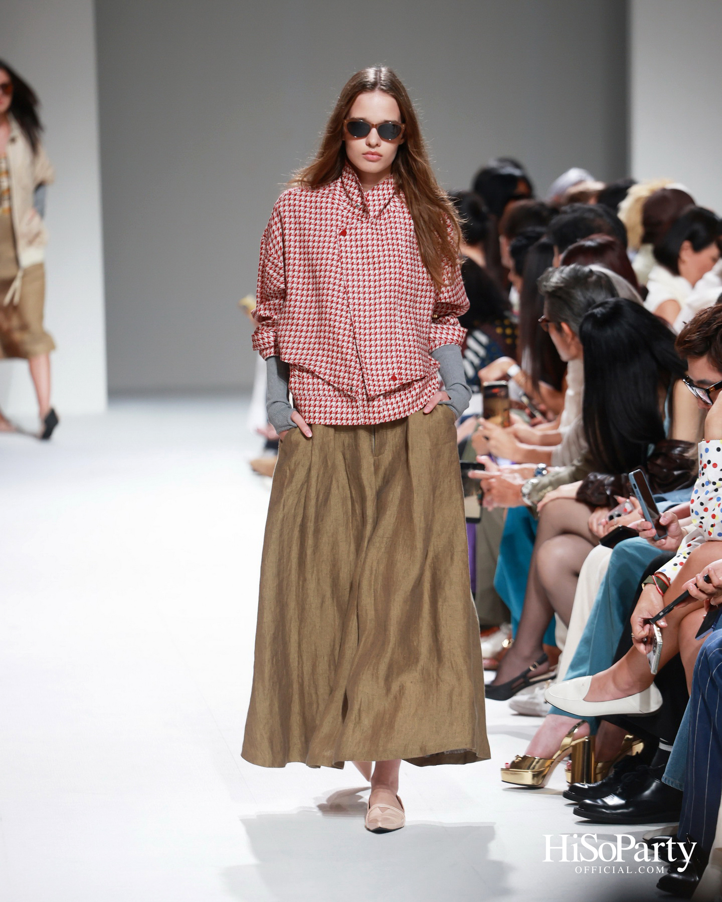 37°C Thirty-seven degrees Celsius นำเสนอคอลเลกชัน ‘LATITUDE 13.7° NORTH’ บนรันเวย์ BIFW2026