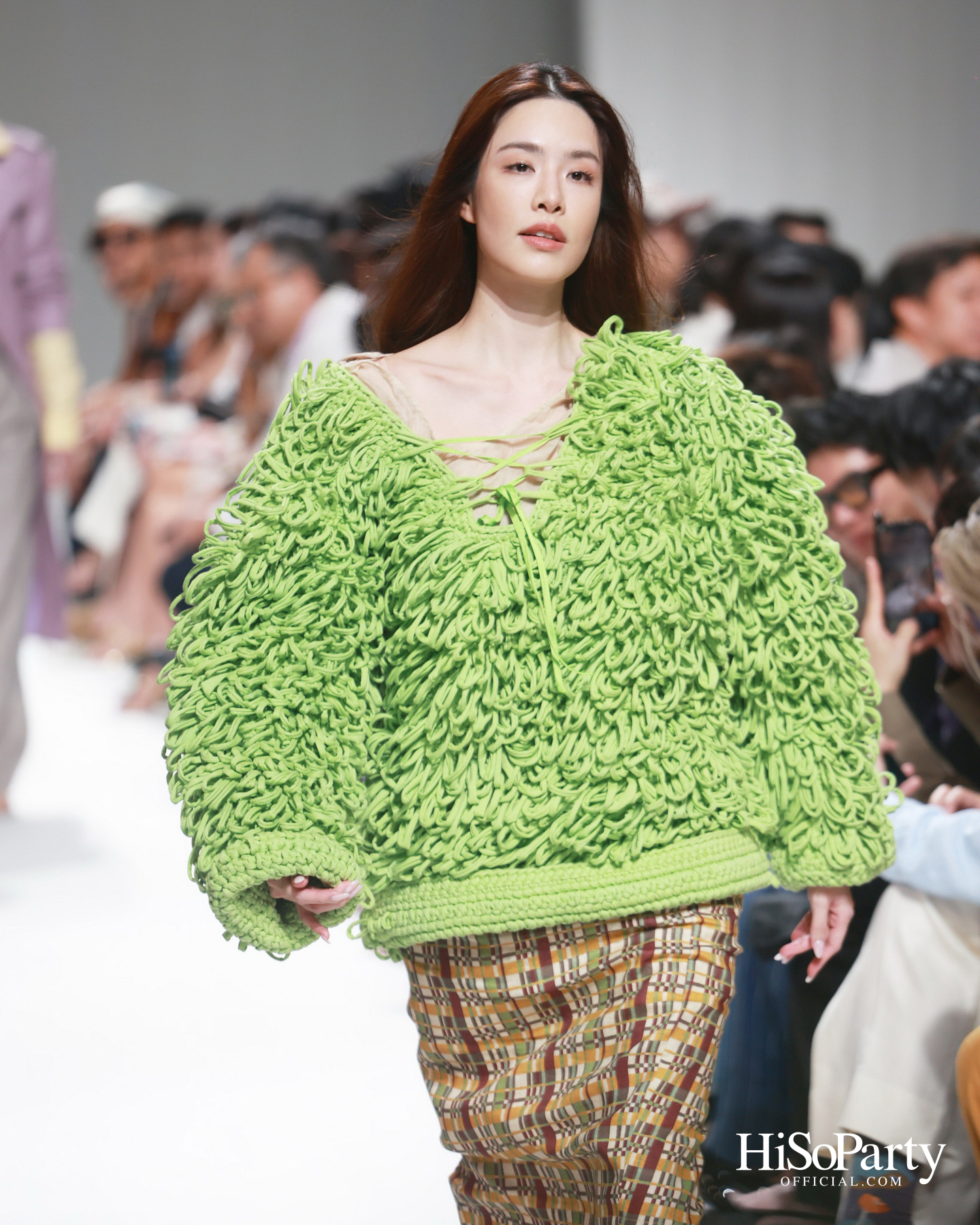 37°C Thirty-seven degrees Celsius นำเสนอคอลเลกชัน ‘LATITUDE 13.7° NORTH’ บนรันเวย์ BIFW2026