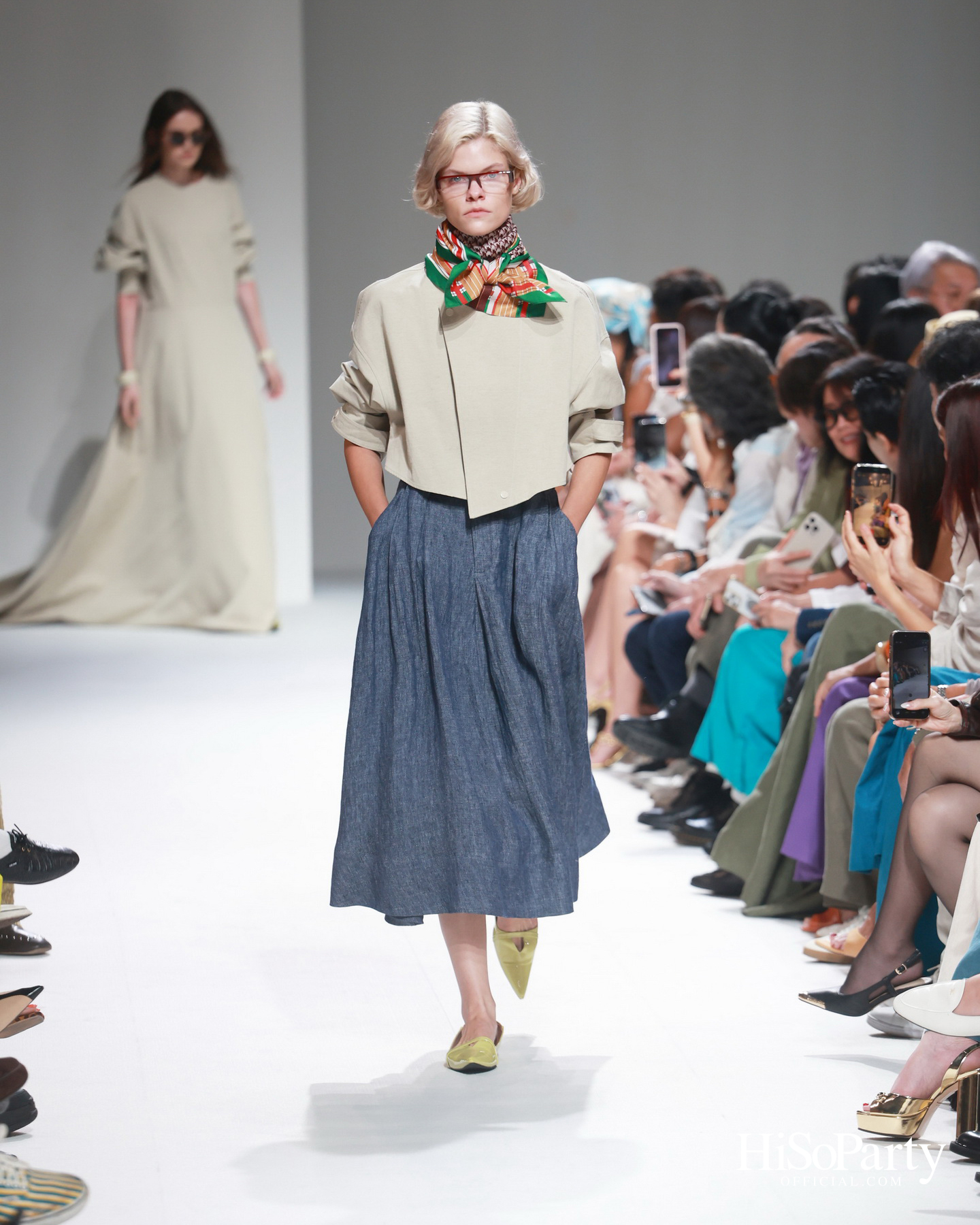 37°C Thirty-seven degrees Celsius นำเสนอคอลเลกชัน ‘LATITUDE 13.7° NORTH’ บนรันเวย์ BIFW2026