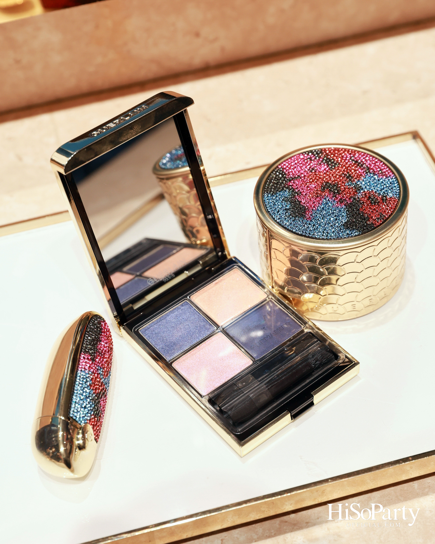GUERLAIN เปิดตัว ‘GUERLAIN X GERMANIER CHRISTMAS COLLECTION 2026’ ถ่ายทอดมนตร์เสน่ห์แห่งเทศกาลคริสต์มาสผ่านศิลปะแฟชั่นชั้นสูง
