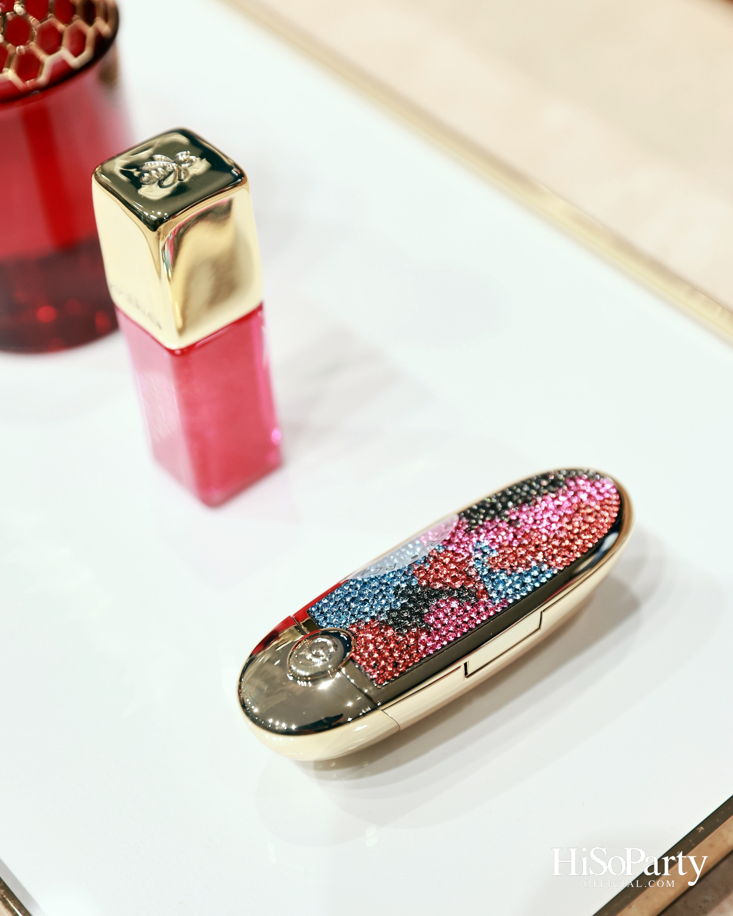 GUERLAIN เปิดตัว ‘GUERLAIN X GERMANIER CHRISTMAS COLLECTION 2026’ ถ่ายทอดมนตร์เสน่ห์แห่งเทศกาลคริสต์มาสผ่านศิลปะแฟชั่นชั้นสูง