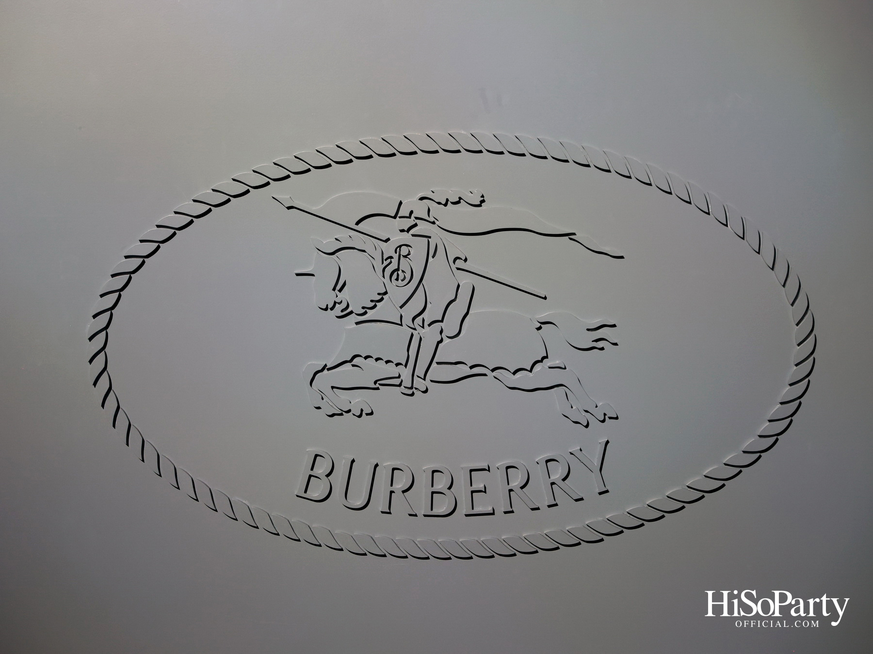 BURBERRY WINTER 26 — AN EVENING AFTER DARK ค่ำคืนพิเศษที่ผสานแฟชั่นและเสียงดนตรี ณ Lennon’s, Rosewood Bangkok