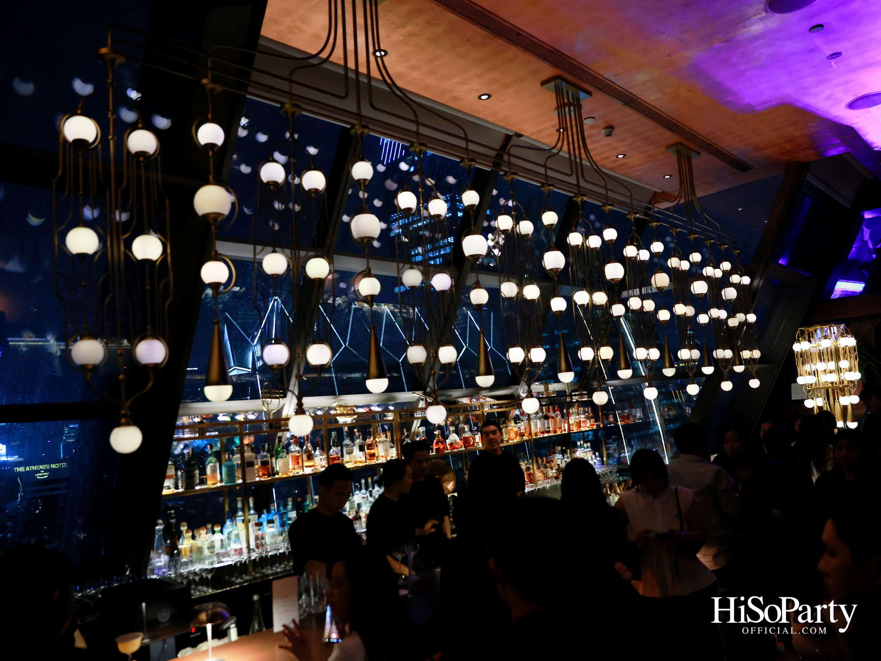 BURBERRY WINTER 26 — AN EVENING AFTER DARK ค่ำคืนพิเศษที่ผสานแฟชั่นและเสียงดนตรี ณ Lennon’s, Rosewood Bangkok