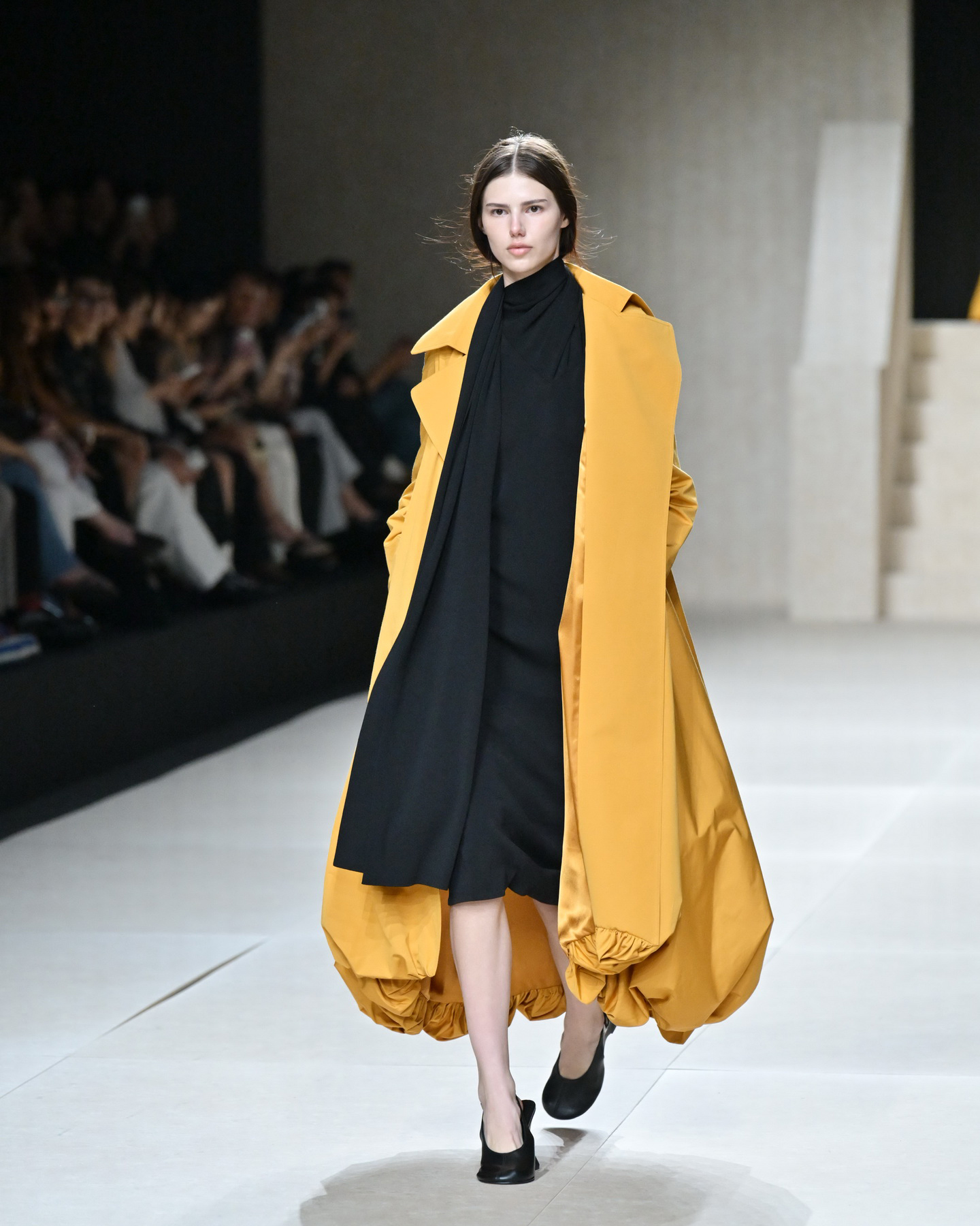Asava ต้อนรับ Law Roach สไตลิสต์ระดับโลก ร่วมชมแฟชั่นโชว์ ‘A Life In Between’ ในงาน ELLE Fashion Week 2026