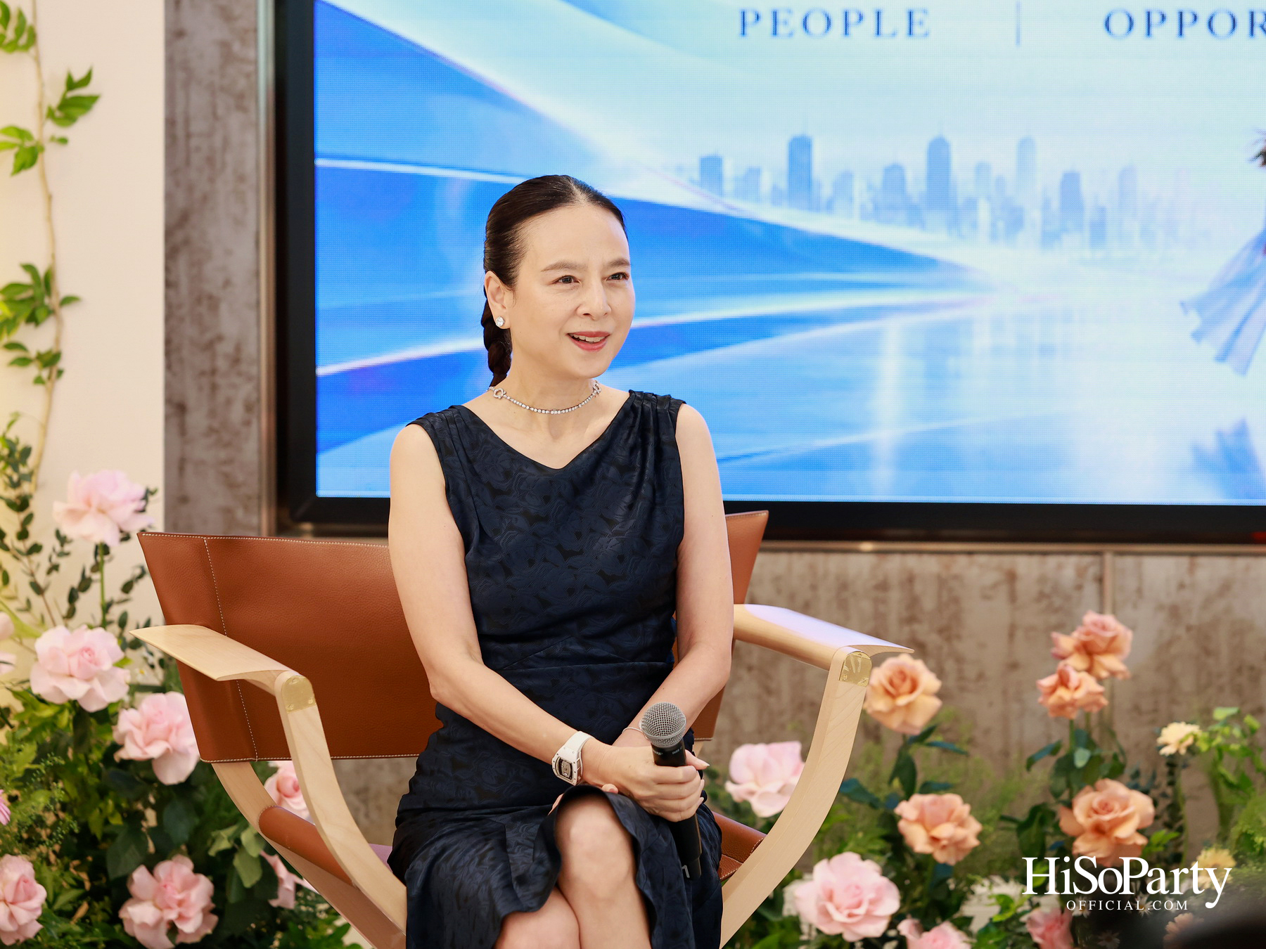 MISS MADAME PANG by เมืองไทยประกันภัย