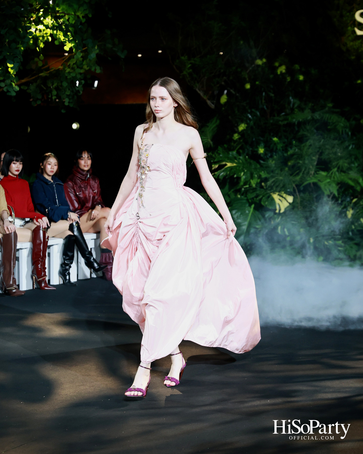 SIRIVANNAVARI นำเสนอคอลเลกชัน Autumn/Winter 2026/27 ‘Echoes of Altitude’ ถ่ายทอดเสน่ห์ Sporty Couture และแรงบันดาลใจจากธรรมชาติ