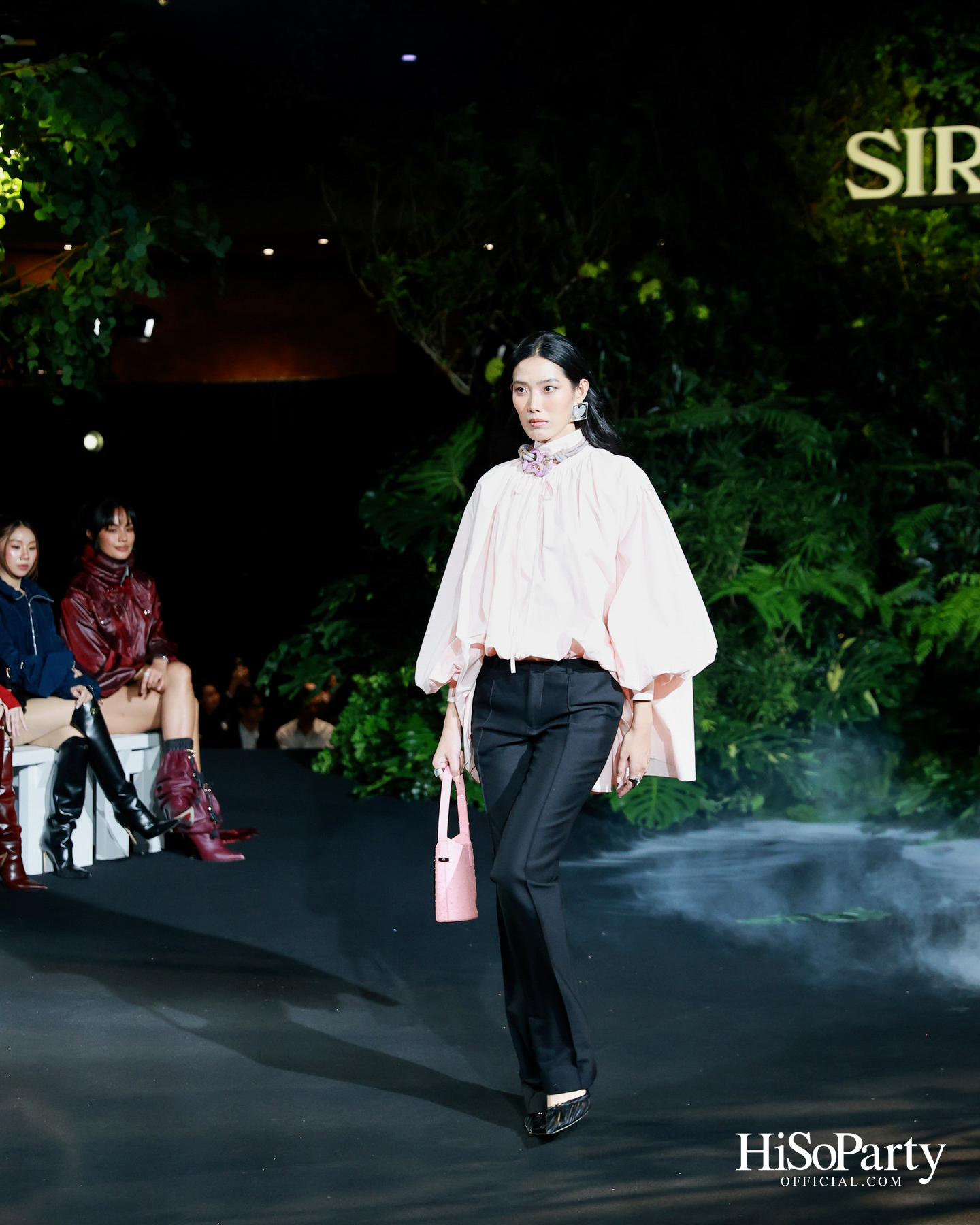 SIRIVANNAVARI นำเสนอคอลเลกชัน Autumn/Winter 2026/27 ‘Echoes of Altitude’ ถ่ายทอดเสน่ห์ Sporty Couture และแรงบันดาลใจจากธรรมชาติ